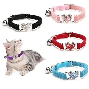 Point diamond heart flocking collar