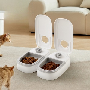 Smart timed dry and wet food separation pet feeder (cats and dogs)